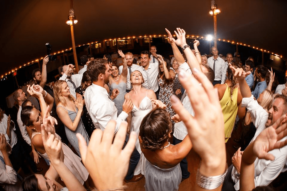 wedding djs in ct, connecticut wedding djs, dj services in ct, pryme tyme entertainment