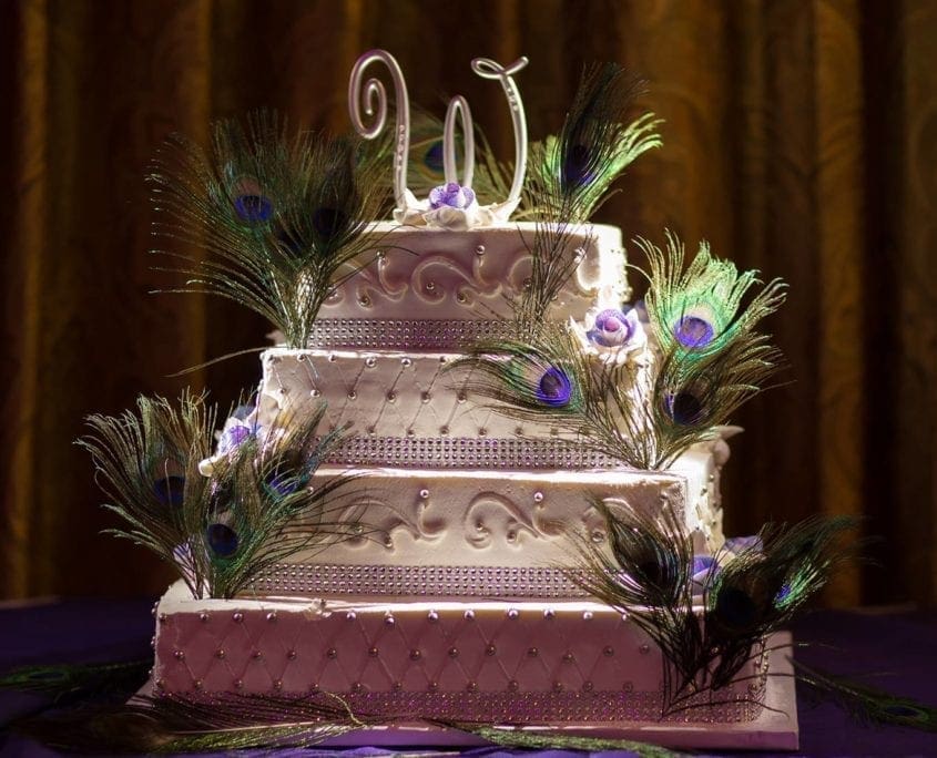 wedding pin spotting, table pin spotting, wedding lighting, dj lighting, wedding djs in ct, connecticut weddings