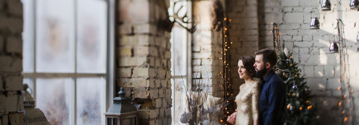 DJ ar Hudson Valley industrial wedding venue